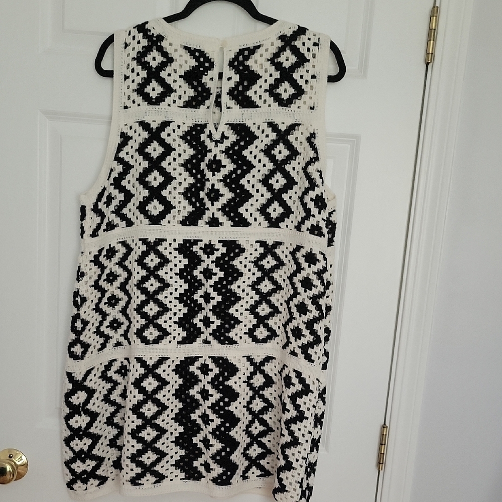 LOFT Black and White Sleeveless Mini Sundress - Picture 2 of 7